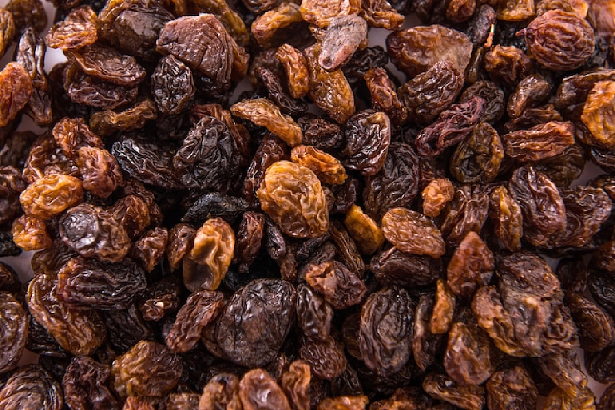 Black Raisins 7