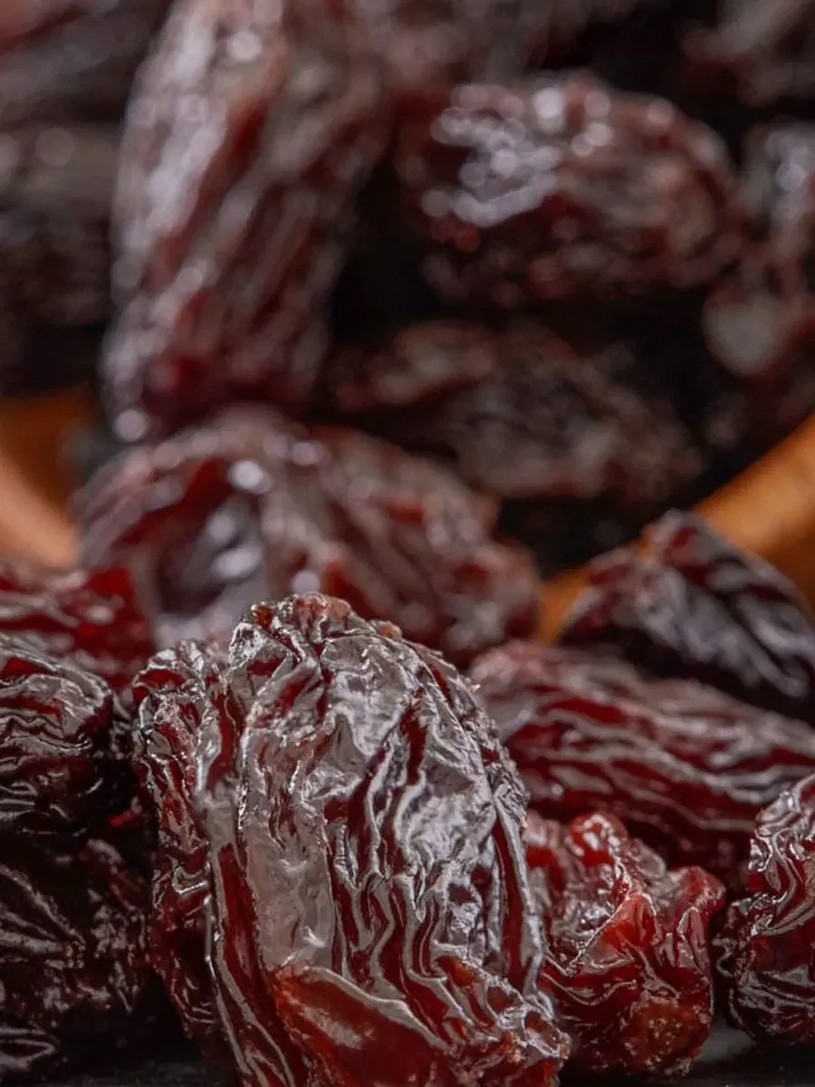 Black Raisins 2