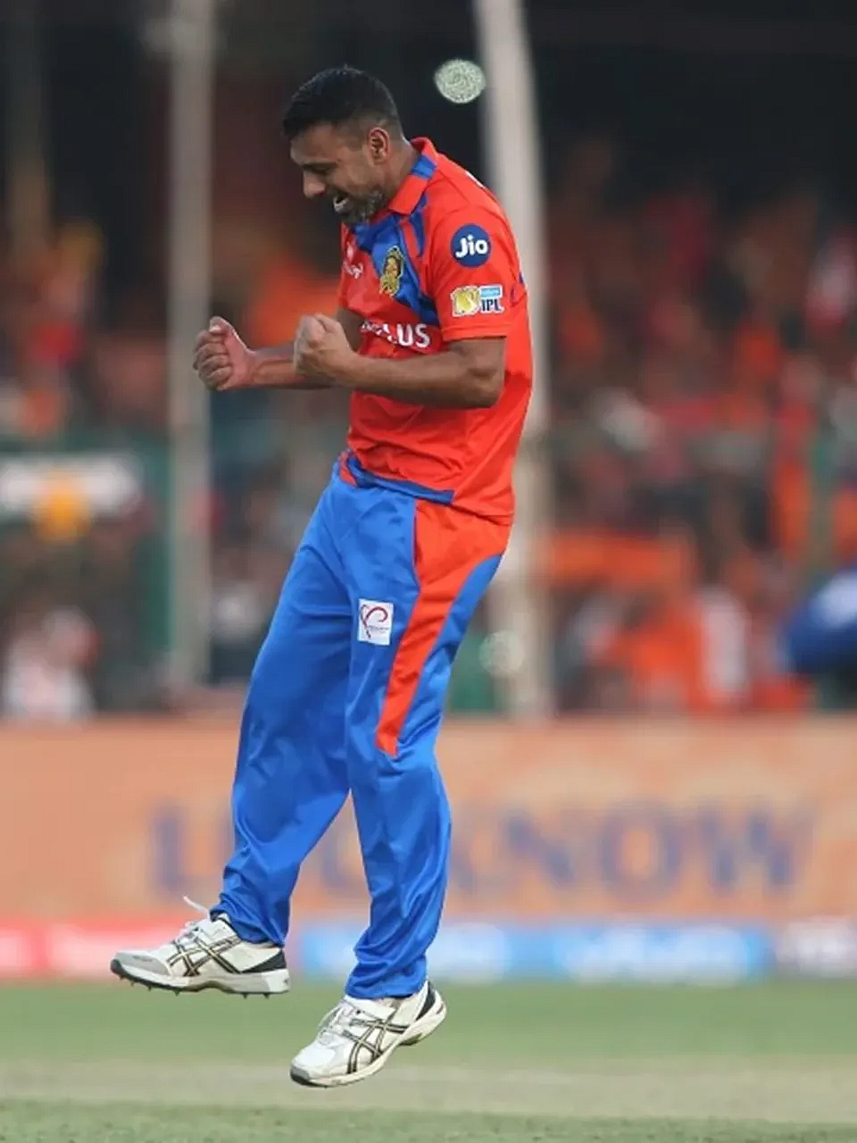 Praveen kumar IPL