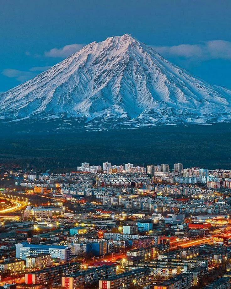 Koryaksky or Koryakskaya Sopka