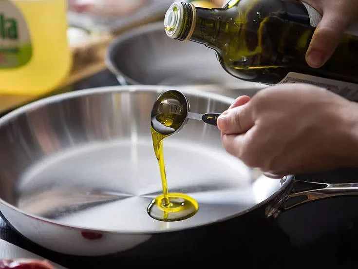 Olive Oil 1