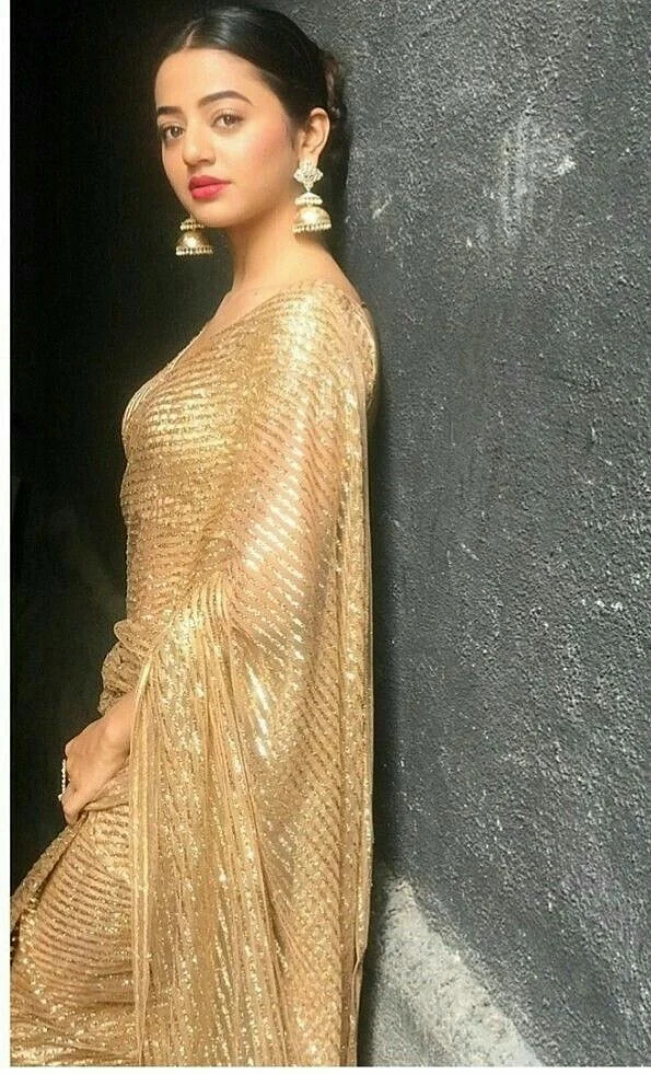 Helly Shah 6