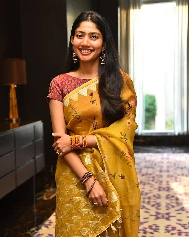 Cute actress saipallavi