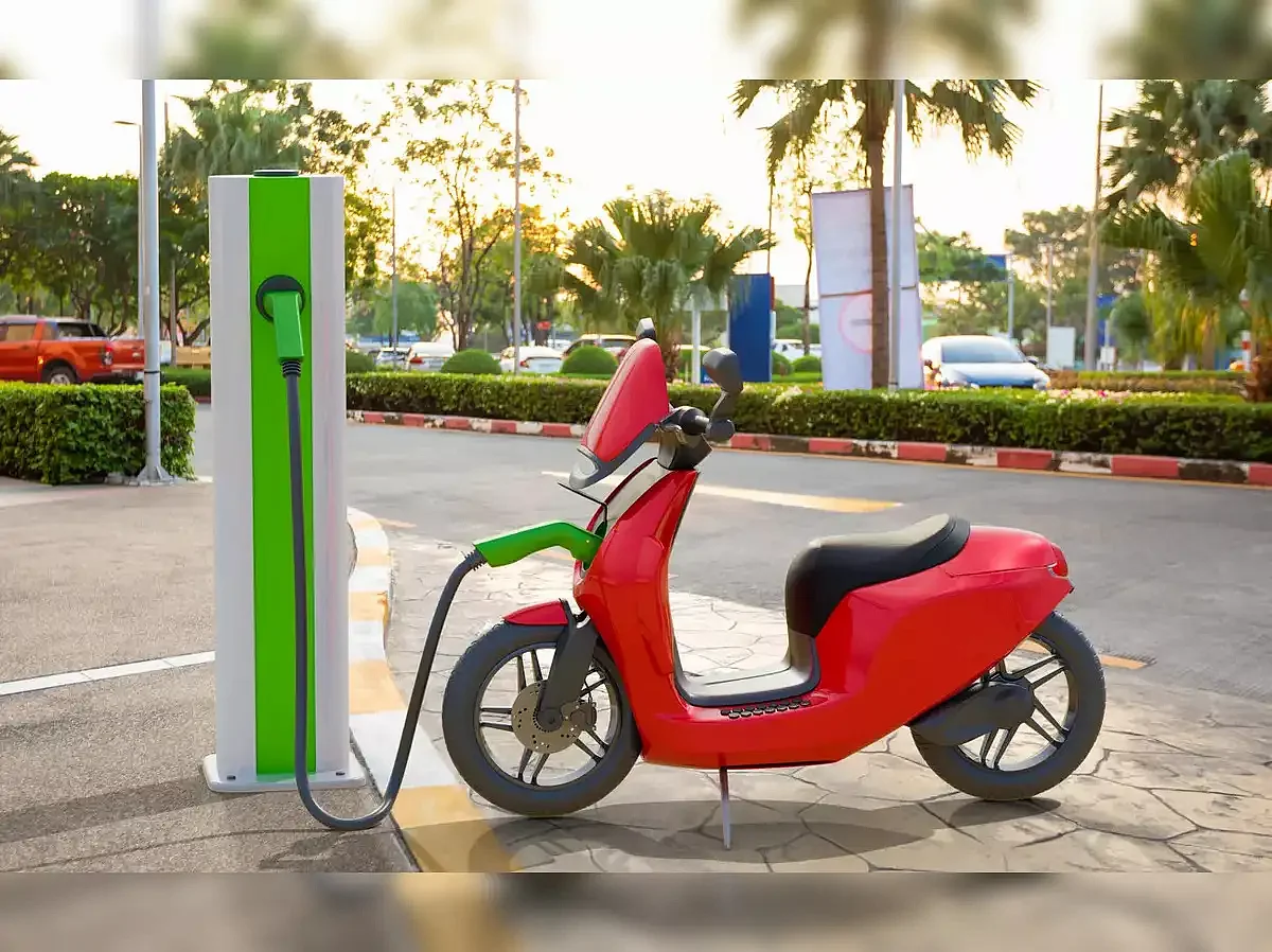 india subsidised over a million electric two wheelers in fiscal 2024 25
