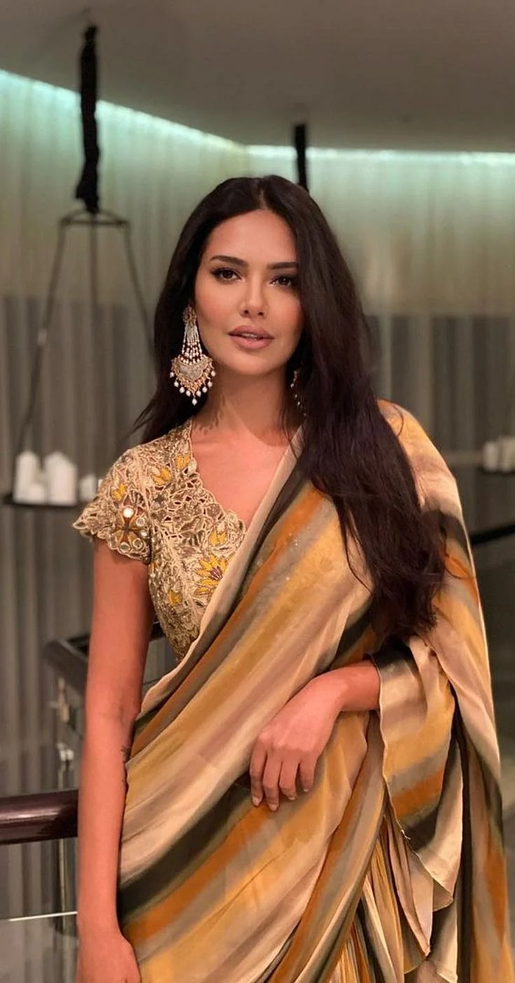 Esha Gupta 1