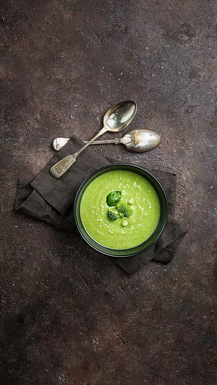Mint chutney. 6