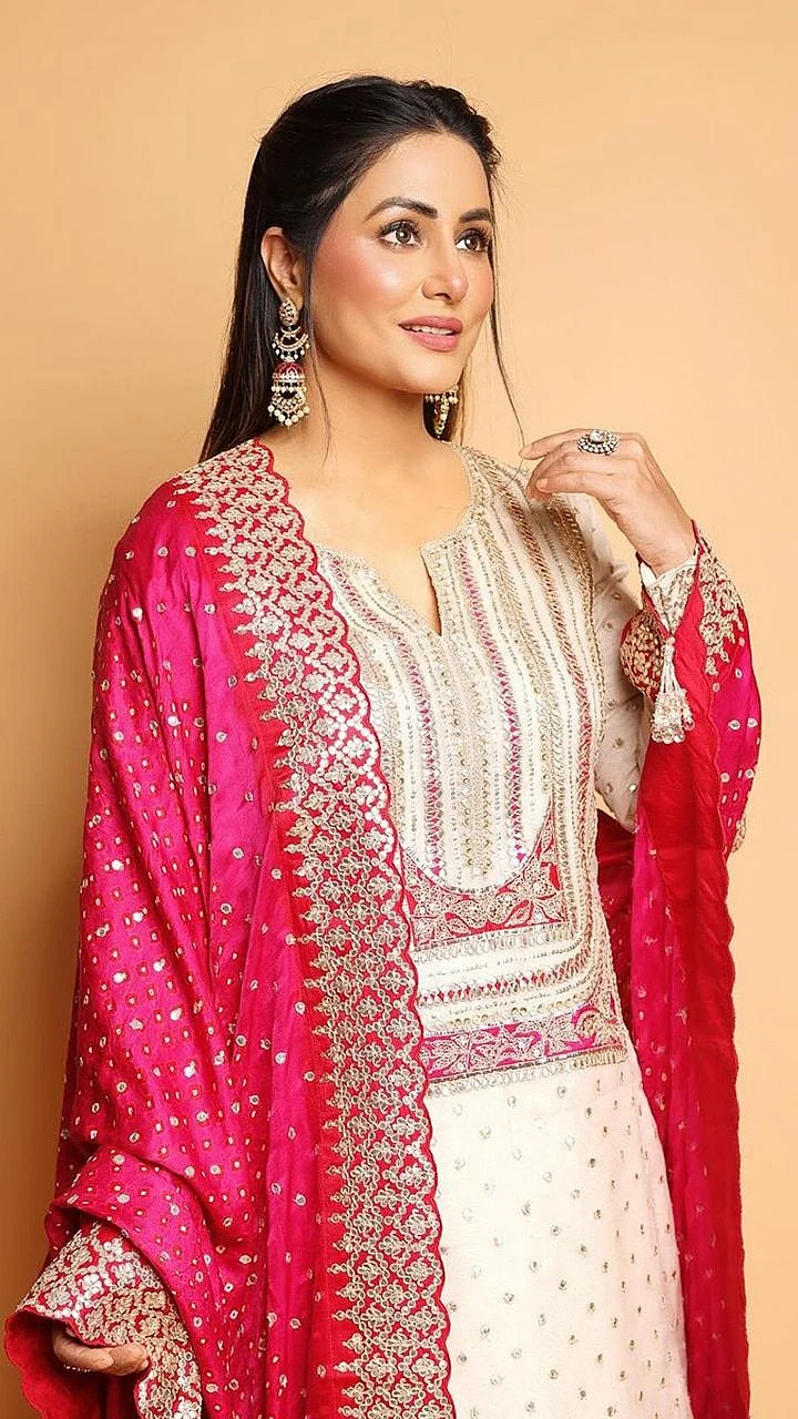10 Hina Khan Inspired Ethereal Suits For Iftar Looks