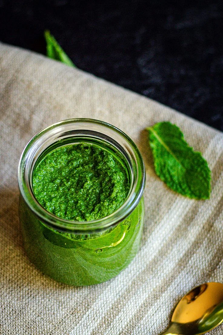 Mint chutney. 3
