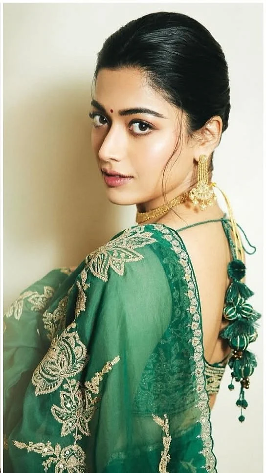 Day 2 of Navratri is all about elegance Who wore the green saree better AditiRaoHydari or Ras
