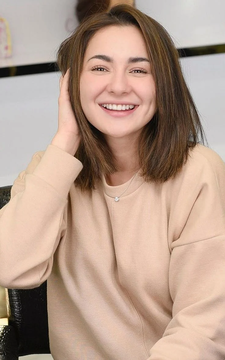 Hania Amir 3