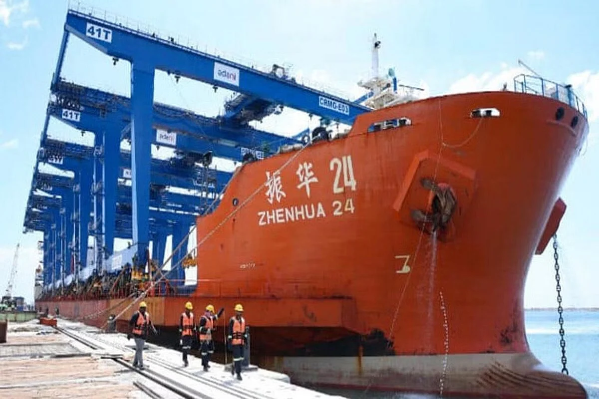 ZHEN HUA 24 Vizhinjam International Seaport