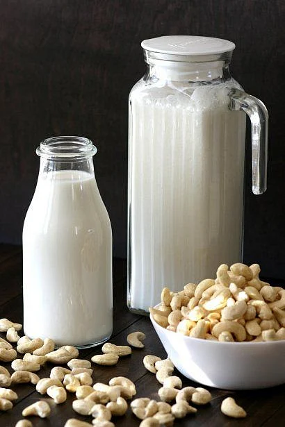 Cashews with milk. 1