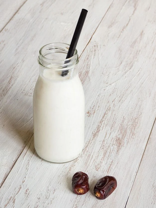 dates with milk. 4