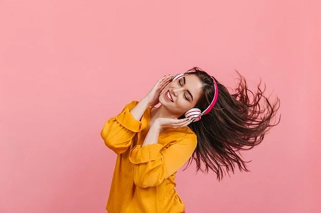 Listening Music 3