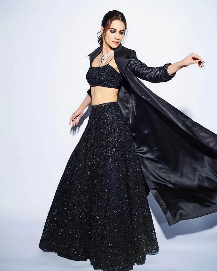 Kriti Sanon tulle lehenga with a silk taffeta floor length jacket at Umang Police Awards 2019
