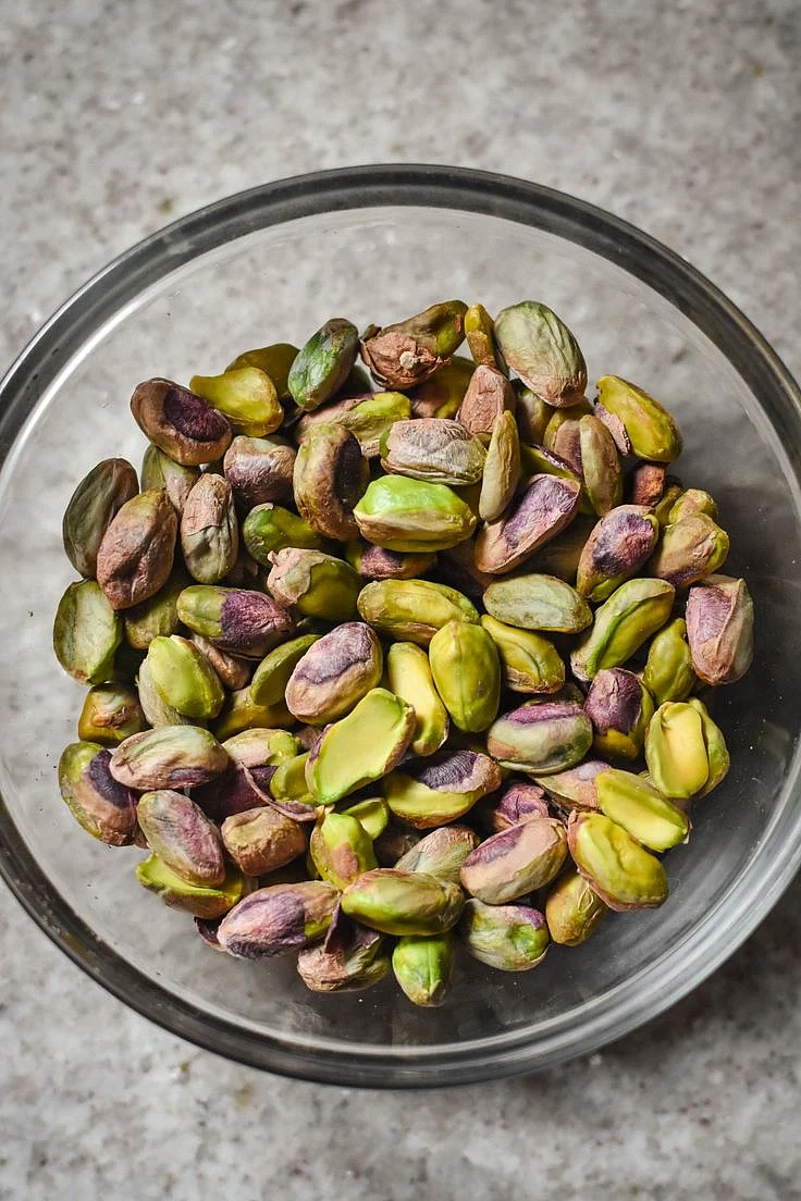 pistachios to milk. 4