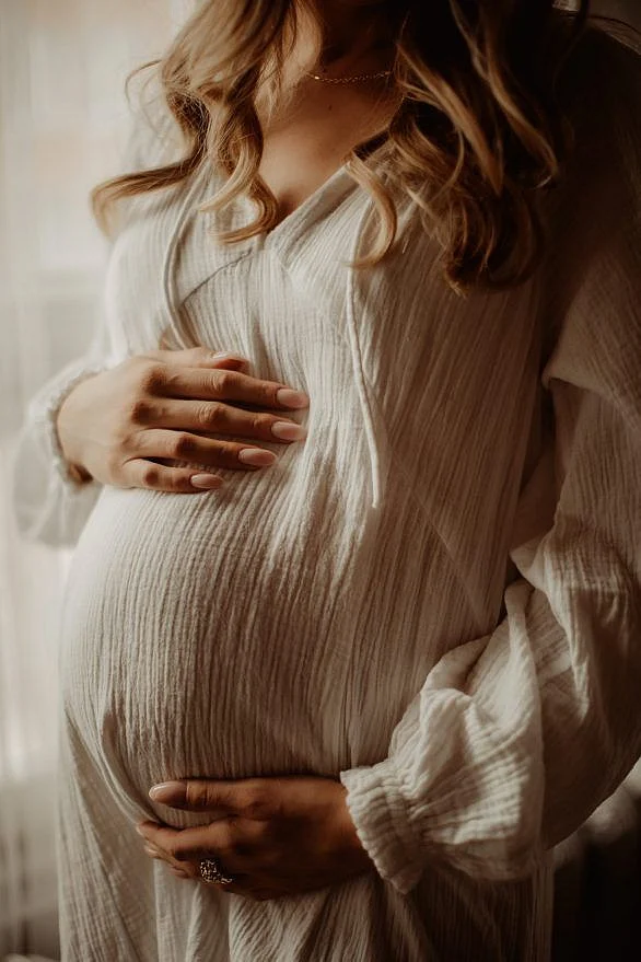 Edmonton Maternity and Motherhood Photography