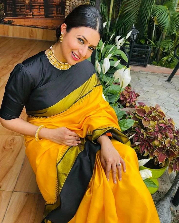 Divyanka Tripathi Saree