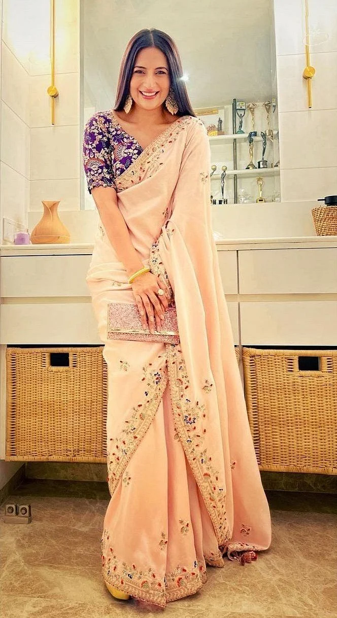 Divyanka Tripathi Saree