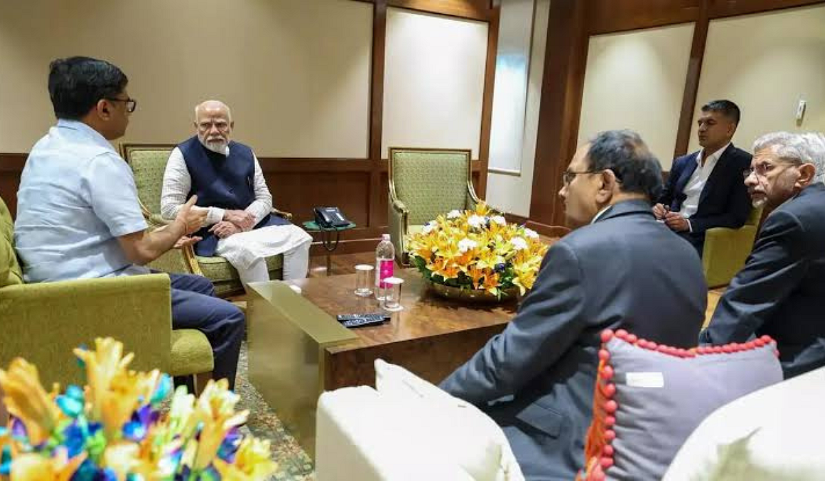पीएम मोदी का कड़ा रुख विदेश दौरा बीच में छोड़ा