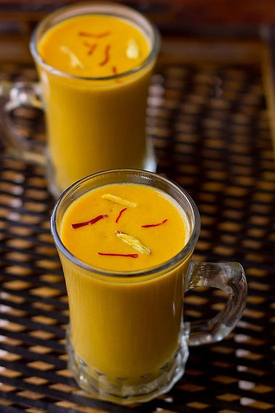 Saffron in milk. 6