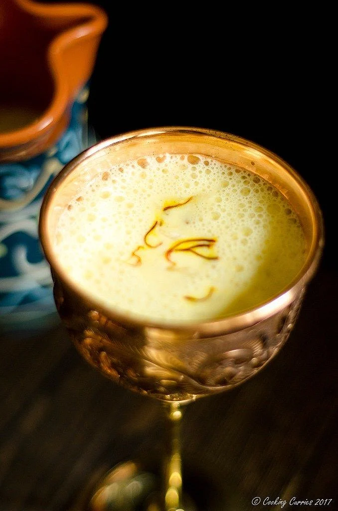 Saffron in milk. 2