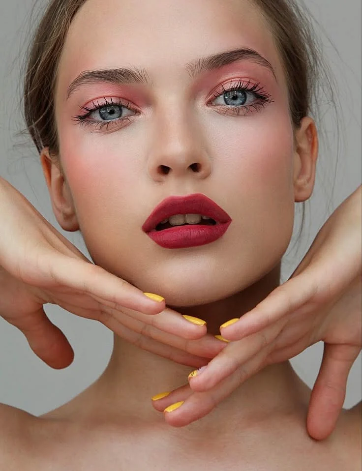 Lipstick. 8