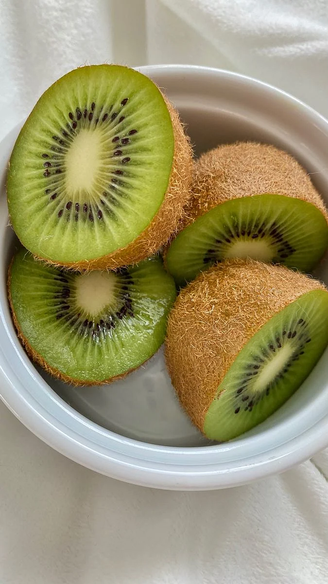 Kiwi. 4