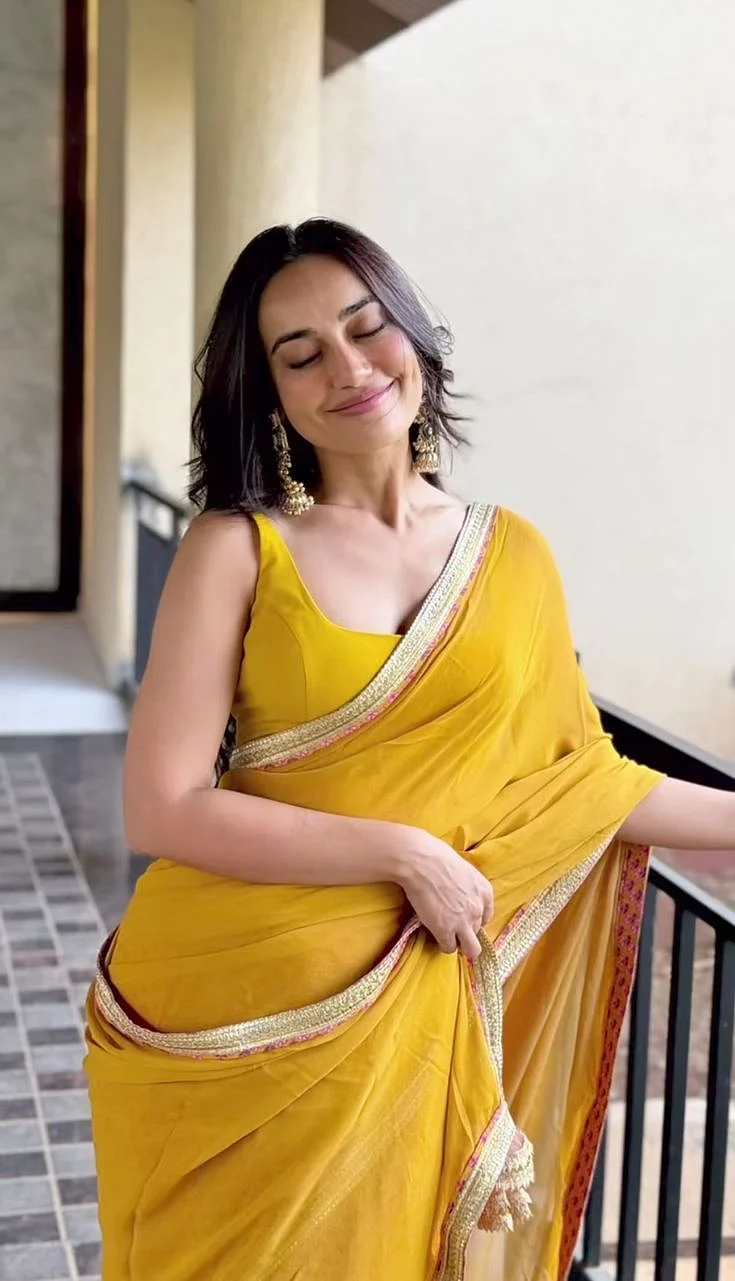 Surbhi Jyoti 8