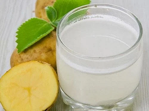 Apply potato juice