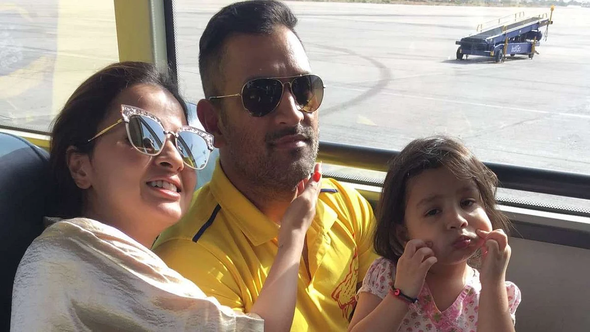 MS Dhoni with Sakshi and Ziva