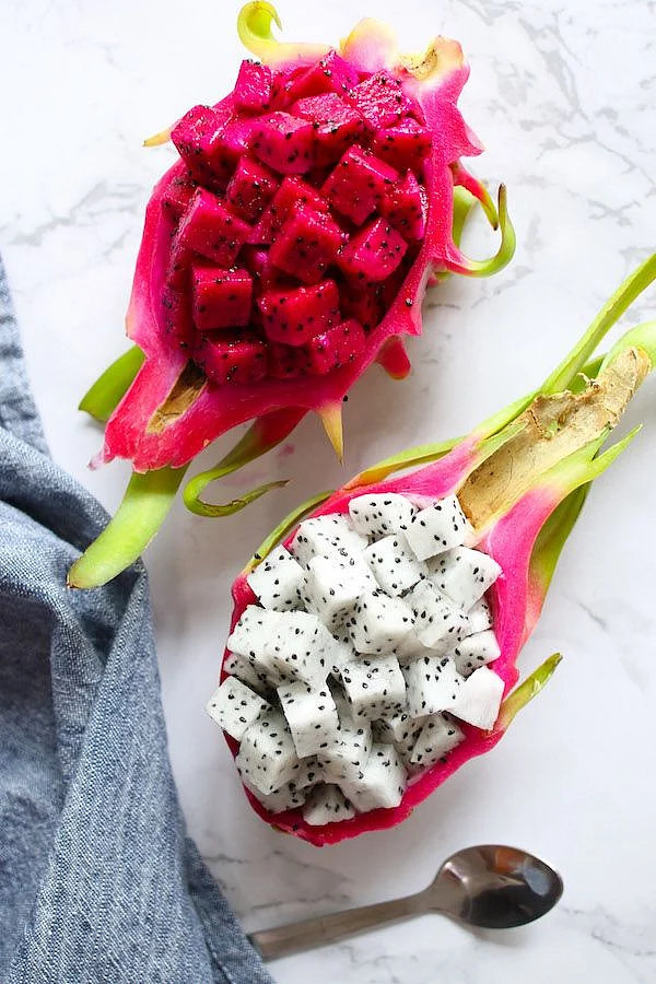 Dragon Fruits. 1