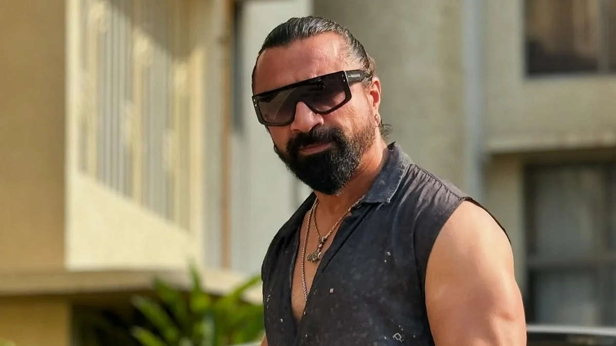 Ajaz Khan 2