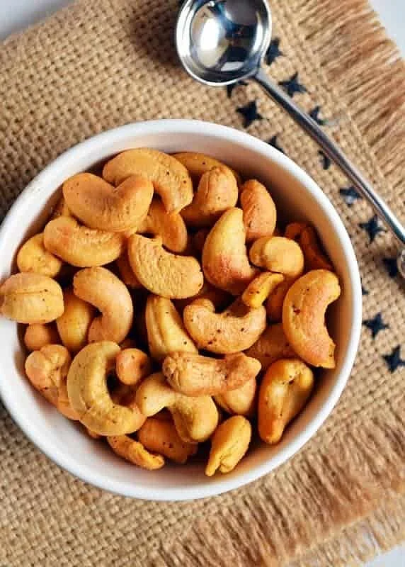 Roasted cashews