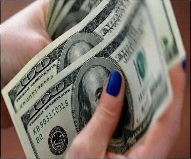 26032022 dollar22572683