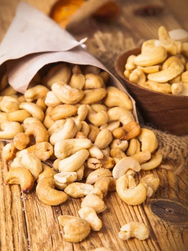 Roasted cashews. 3