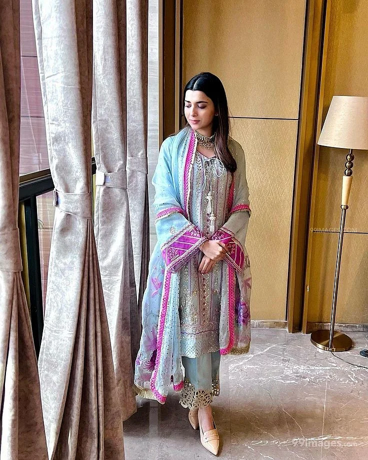 Nimrat Khaira 4