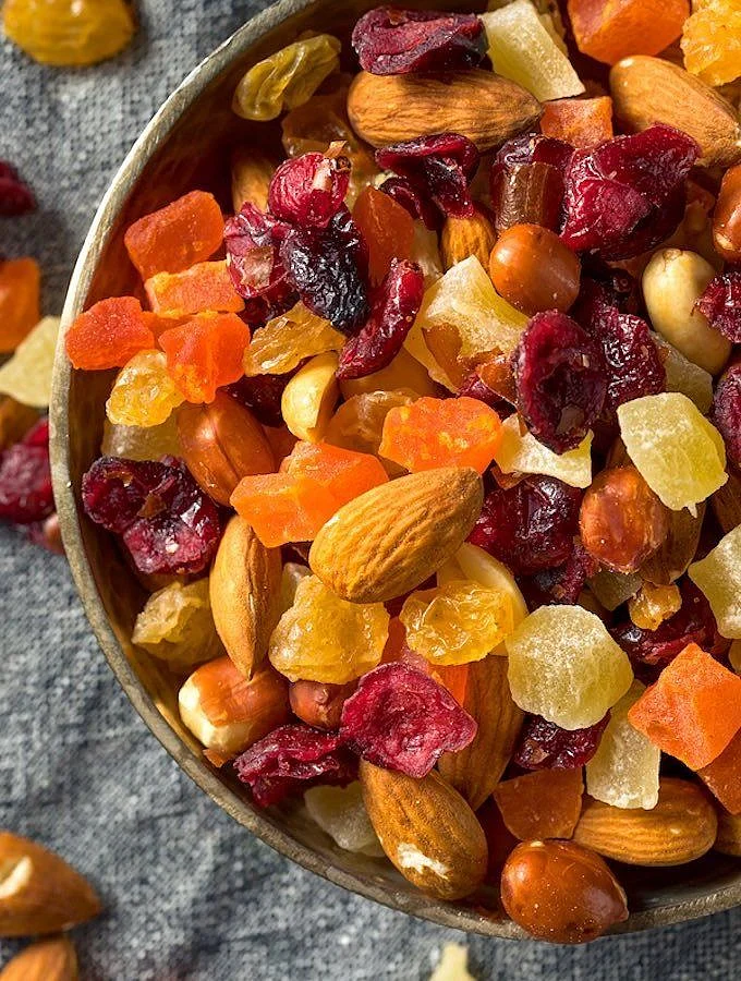 Peanuts and dry fruits