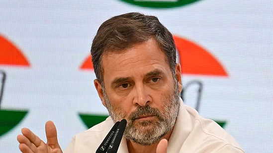 राम मंदिर पर टिप्पणी पर भड़के आचार्य प्रमोद