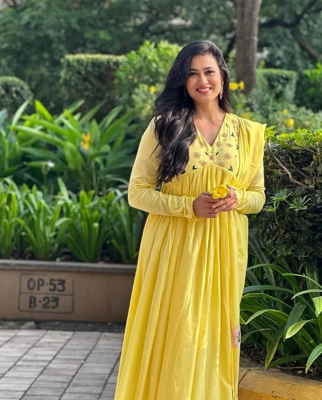 Diwali glow up ahiclothing anthajewels stylingbyvictor sohail mughal