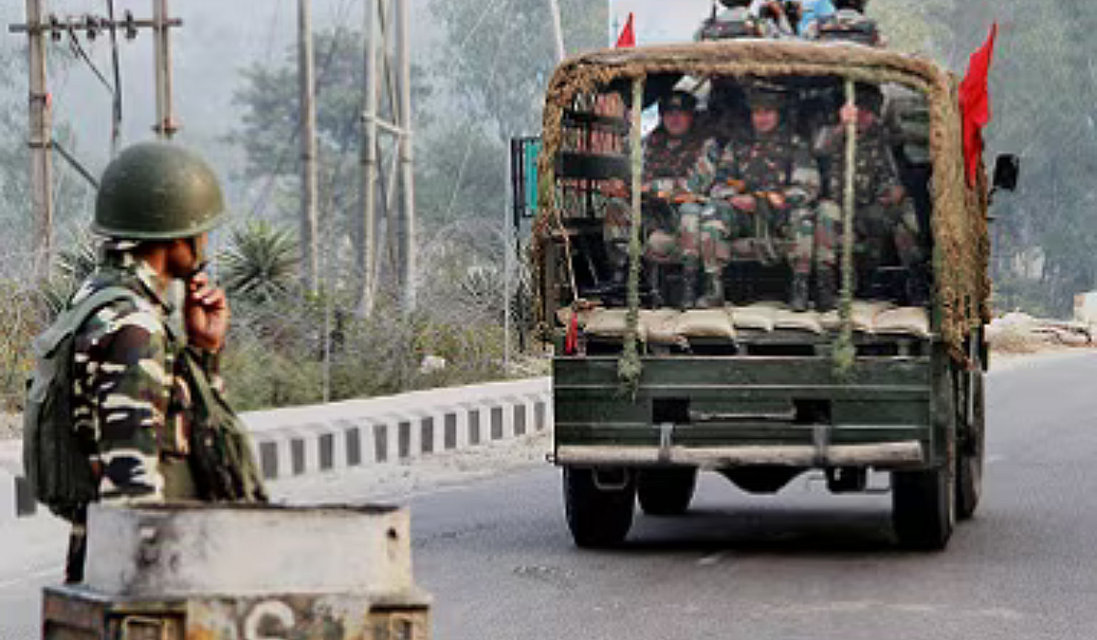 सैन्य काफिले पर IED हमला वरिष्ठ अधिकारी भी मारे गए