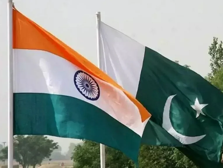 India Pakistan Flags