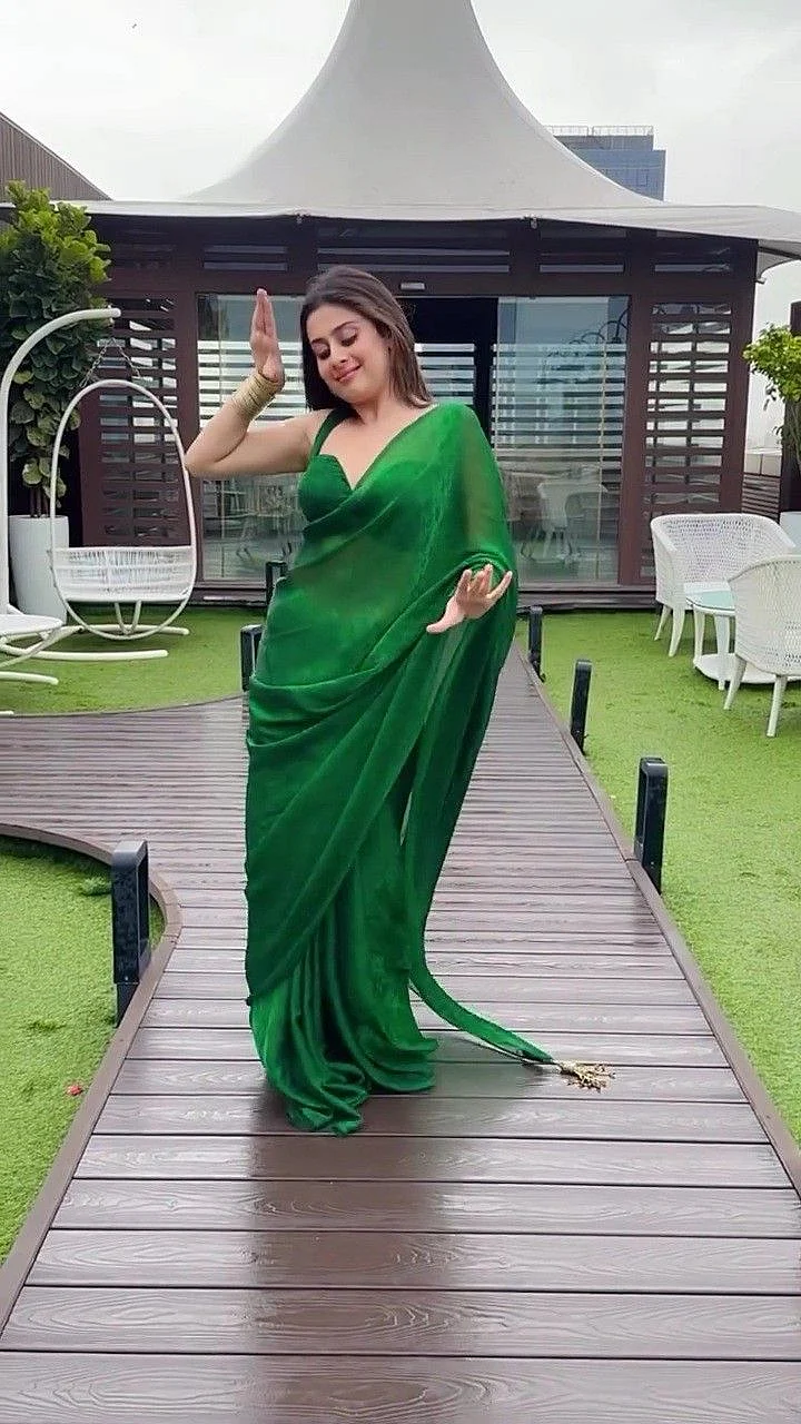 Isha Malviya 90