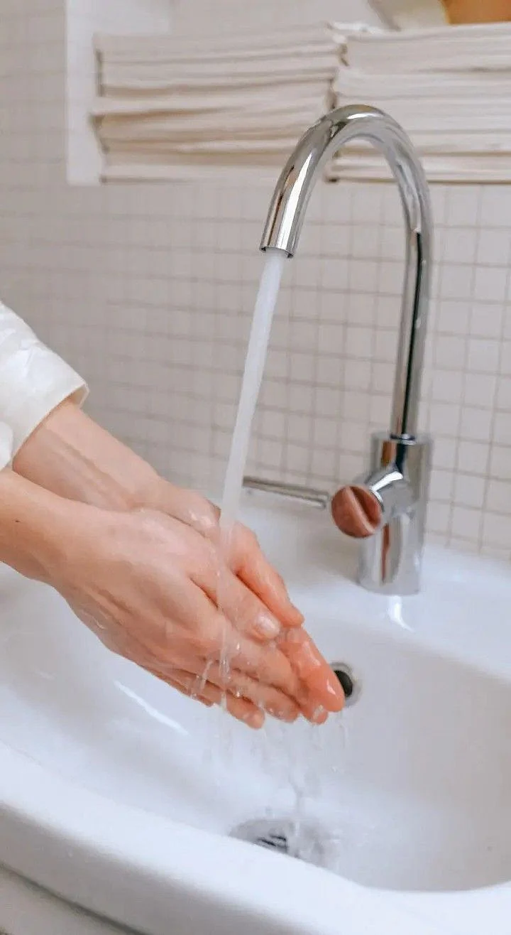 Washing hands. 2