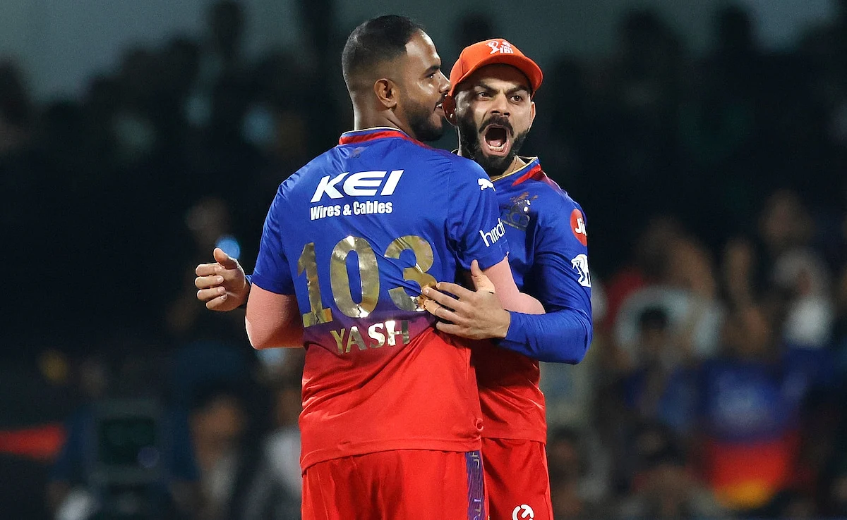 Yash Dayal With Virat Kohli c