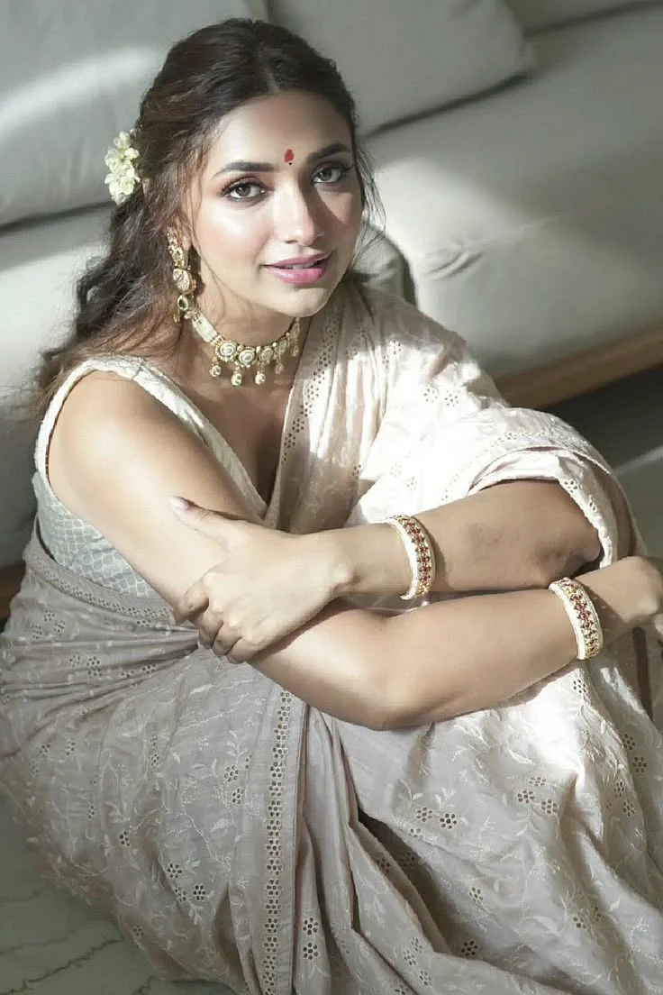 Jiya Shankar 6