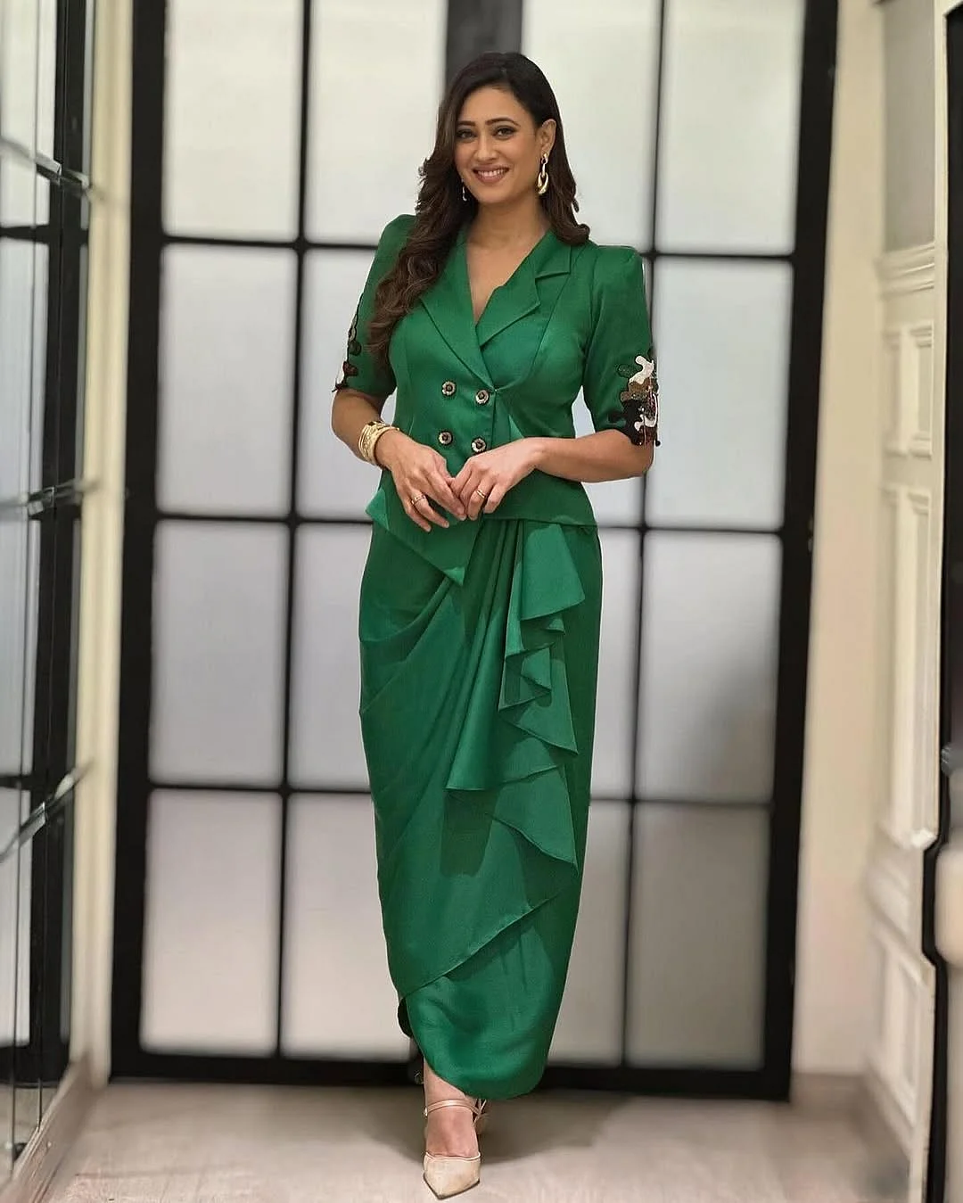 shweta tiwari shows us that in a world of green flags she s a forest With her stunning pictures i