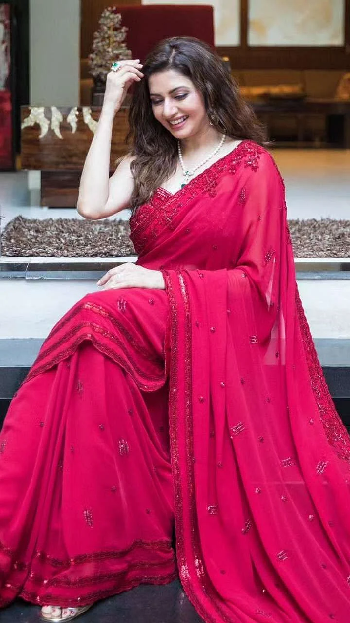 6 Ethereal Lightweight Sarees By Bhagyashree For Festive Season 2