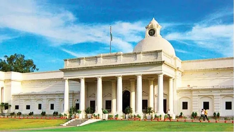 आईआईटी रुड़की ने भी तोड़े रिश्ते 

