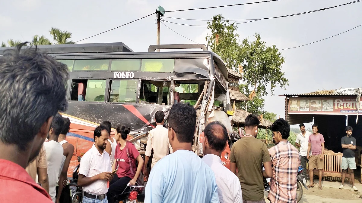 भीषण सड़क हादसा